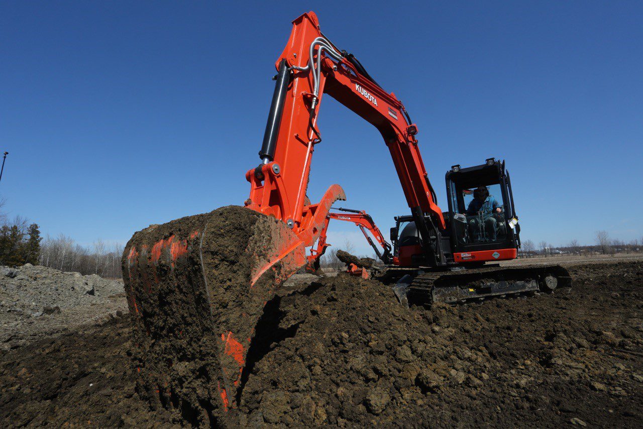 Kubota KX057
