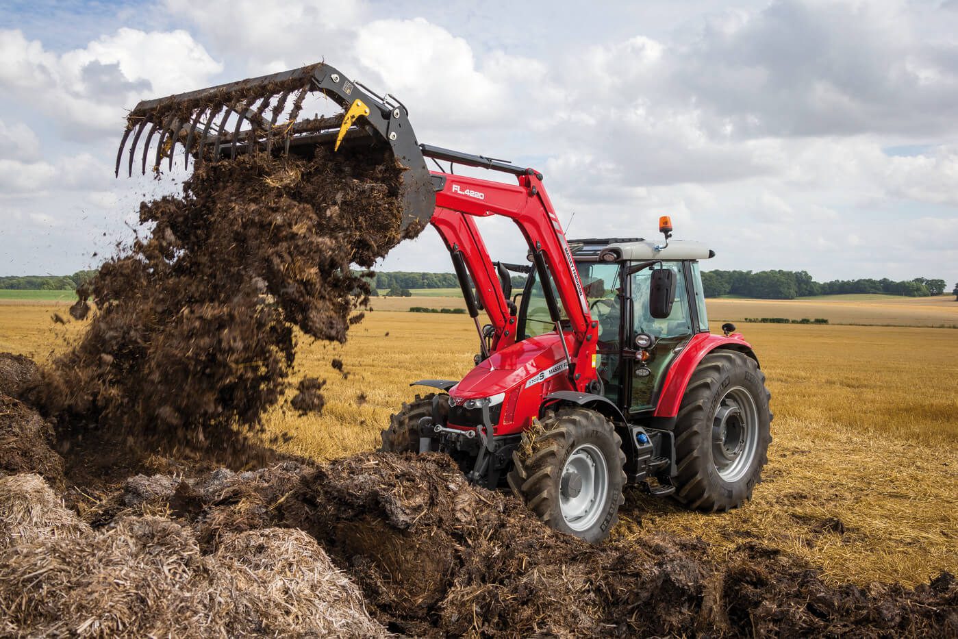 MASSEY FERGUSON 5700 S 3