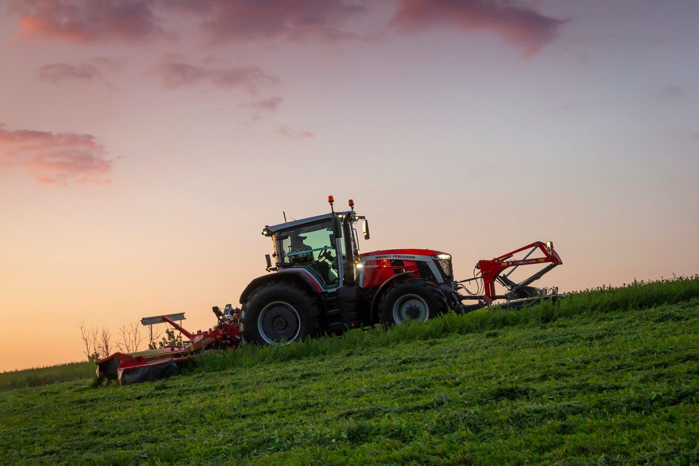 Massey Ferguson 8S 2