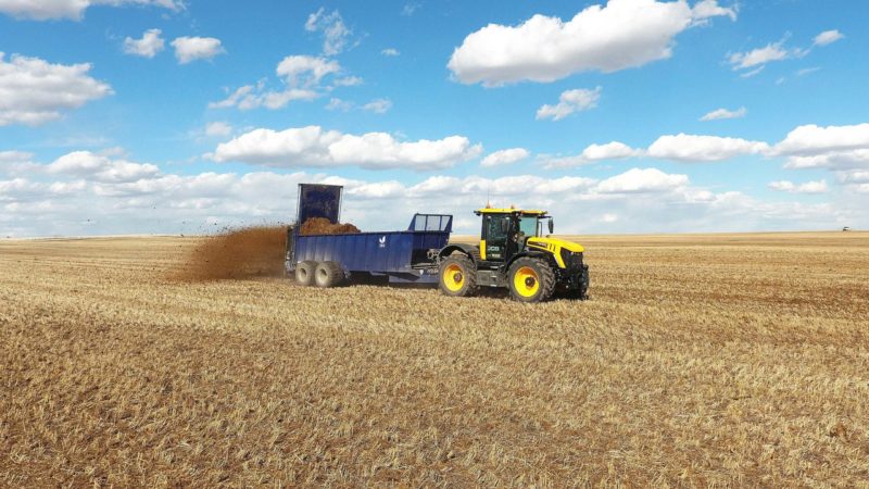 E-SERIES™ MANURE SPREADER 3