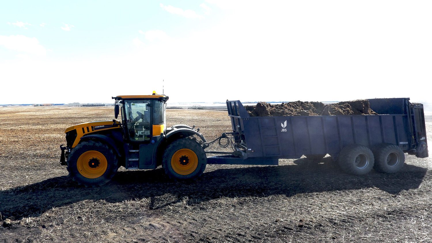 E-SERIES™ MANURE SPREADER 1