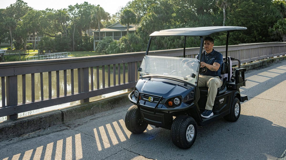 Cushman Shuttle 2+2 3